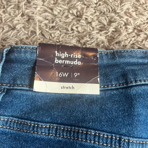 Ava & Viv NWT! Medium Wash High Rise Bermuda Shorts Size 16W