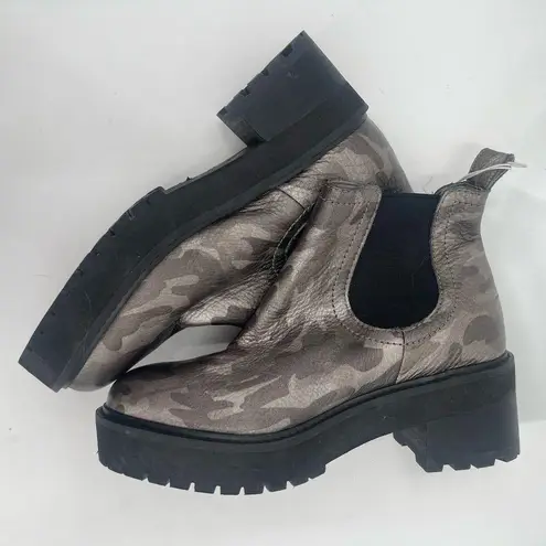 LINEA PAOLO Tate Boots Size 8.5 Metallic Camo Silver Lug Sole Black Stretch NEW