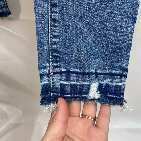 Arizona Jeans Arizona Jean Co women's medium wash multibutton stretch midrise distressed jeans