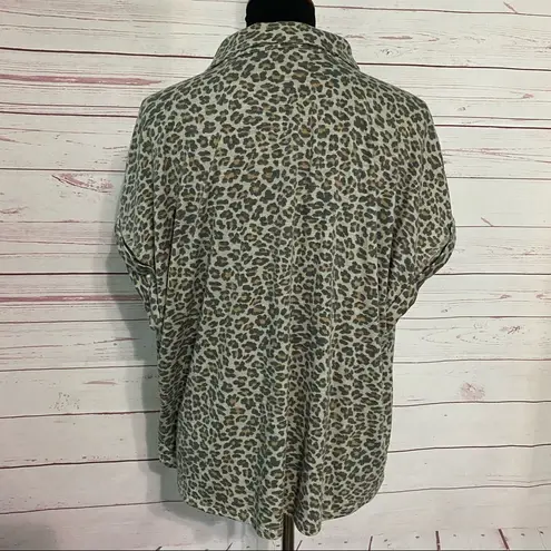 C&C California Cheetah Print Button Down Tie Shirt