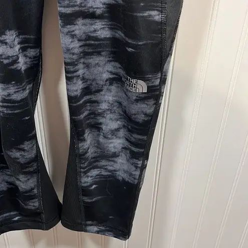 The North Face  flash dry gray and black capri leggings