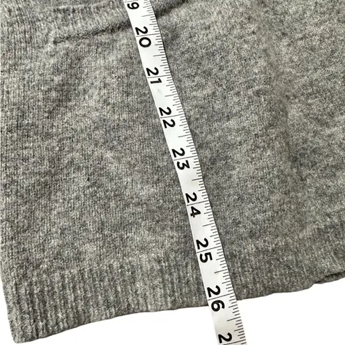 Ellen Tracy Gray 100% Wool Zip Front Cardigan Sweater, shawl collar. Size Medium