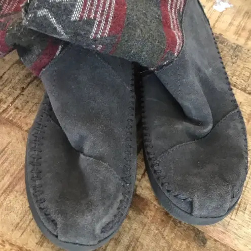 Toms  winter boots size 7