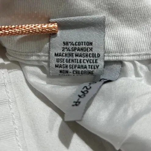 Gogo Jeans Graffitti Shorts White Size 28