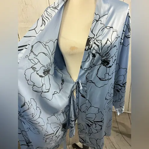 Victoria's Secret  Blue Satin Robe Floral Set-in Belt