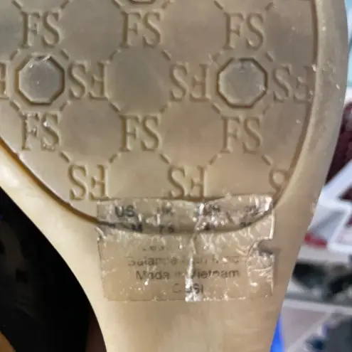 Franco Sarto , Black laser cut wedges‎ size 9.5M