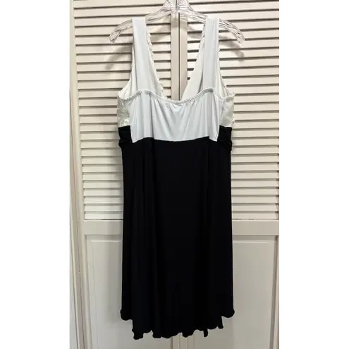 Enfocus Studio En Focus Blk/Cream Dress Size 14W 3D Roses Beads V Neck Sleeveless Knee Length