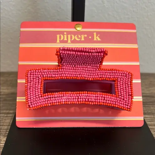 Piper K Pink Beaded Hair Clip 🩷