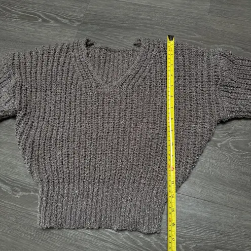 Chunky V neck Cropped Knit Sweater in Brownish Gray