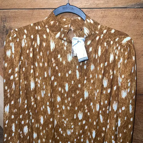 EXPRESS Small Camel Abstract Shirred Printed Mock Neck Balloon Sleeve Top Deer