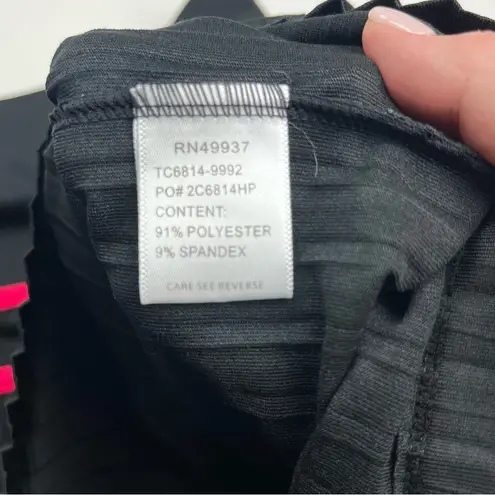 Tail Womens Size Large Black Pink Pleated Skort Tennis Golf Pickle Ball Athletic