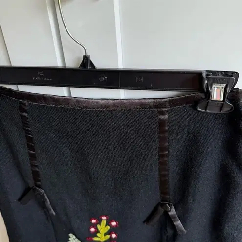 Persaman New York Women's Black Floral Embroidered mini Length Wool Skirt 4 Black