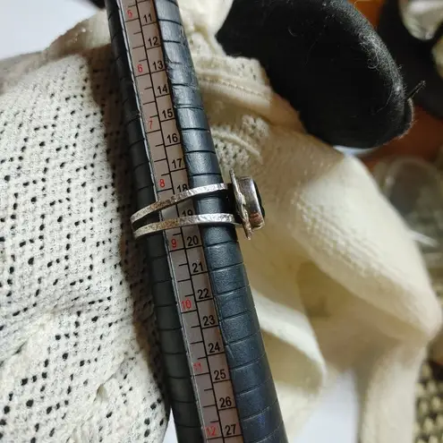 Sterling Silver Green Gemstone Ring Size 8.5 Intricate Band Design