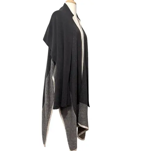 Nic+Zoe Sweater Wrap Attached Scarf Dark Gray Cream One Size