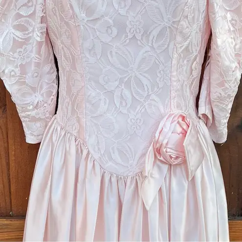 Vintage 1980’s Alfred Angelo Dance allure satin and lace dress Pink