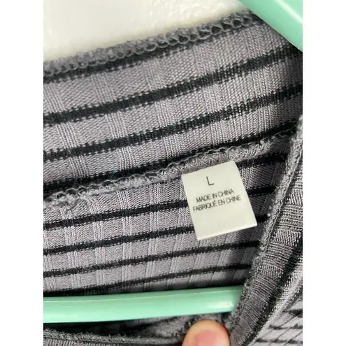 T Tahari Tahari Striped Rib Knit Shirt Women L Crew Neck Long Sleeves Stretch Gray Black