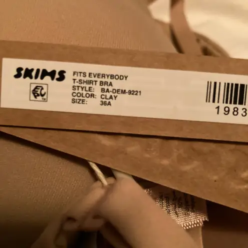 SKIMS Fits Everybody T-Shirt Bra 36A