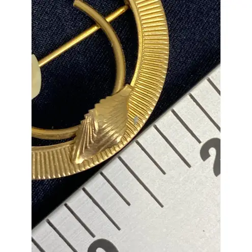 Vintage Resin Flower Brooches Gold Tone Rose Pins Bundle 80s 60s Costume Jewelry Pink