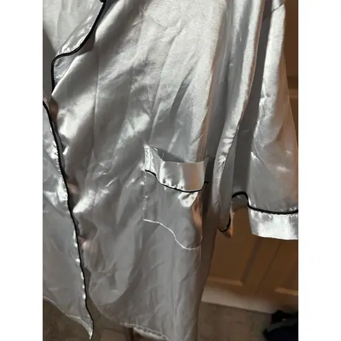 Unbranded Plus 4X Silver and Black Pajamas