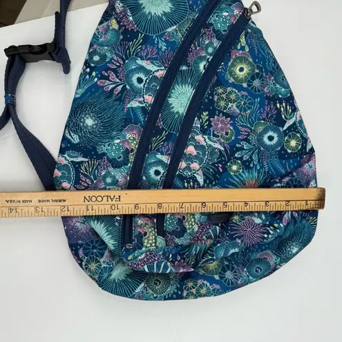 Sakroots On The Go Sling Crossbody Backpack Zip Bag Vacation Cruise Beach Floral
