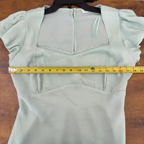 All in Favor NWOT Mint Green Short Puff Sleeve Short Dress Size L Lace Neckline