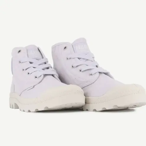 Palladium PAMPA HI high top lace up boots/sneakers , size 8.5 white on white