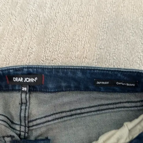 Dear John  jeans- size 25. Comfort skinny. Great fit on jeans; lightly worn!