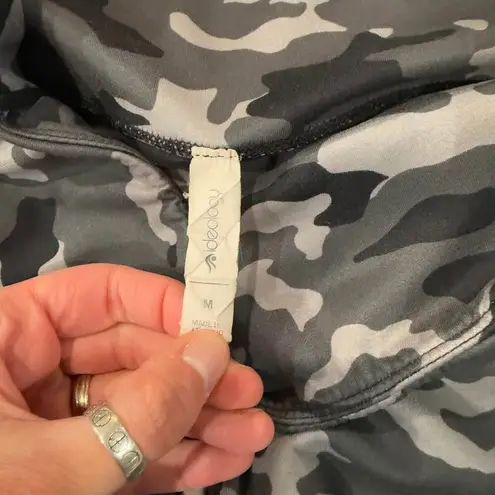 Ideology High Rise Compression Activewear Leggings Women’s Medium Camo Workout