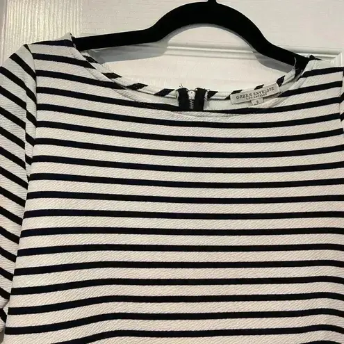 Green Envelope Black White Striped Zip Back Flared Sleeve Blouse Size Small