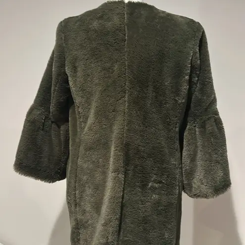ELVI Boutique‎ Dark Hunter Green Soft zippered jacket with bell sleeves size 10