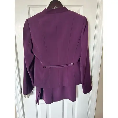 Kasper purple skirt suit size 2 p top and bottom