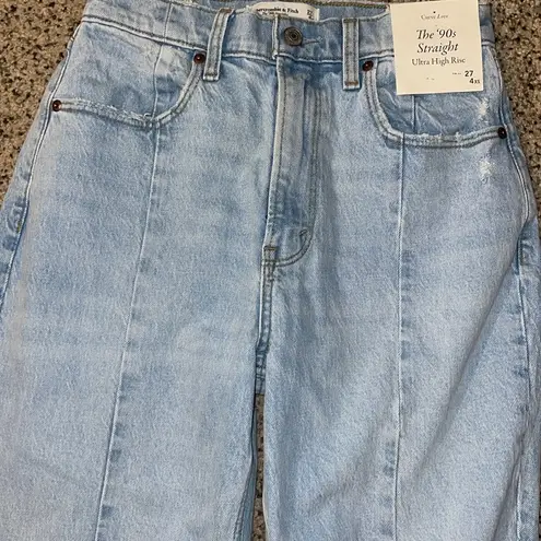 Abercrombie & Fitch The 90’s Straight Ultra High Rise Jeans NWT Size 27