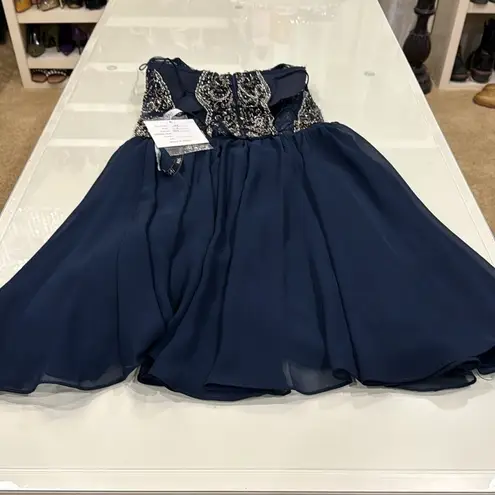 Intrigue NWT size 6 by Blush beaded navy homecoming dress