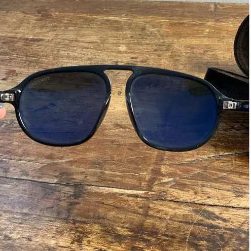 Tom Ford  Harrison FT 0755 Black/smoke sunglasses