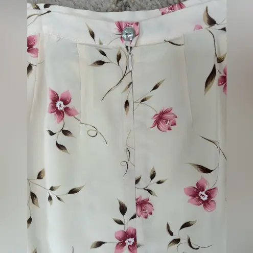 Petite Sophisticate Vintage 100% silk floral lined skirt size 6