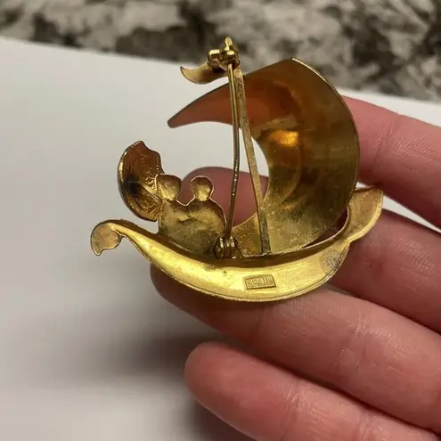 Signed SPAIN Vintage Faux Damascene Sail Boat with Couple with Umbrella Brooch
