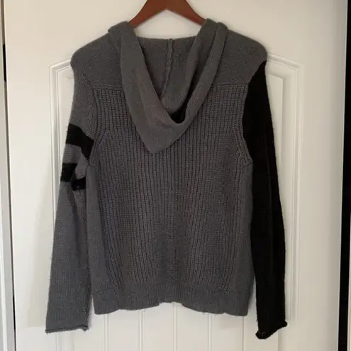 Wooden Ships Gray‎ Black Knit Hooded Sweater Women’s Small/Medium Beach Travel