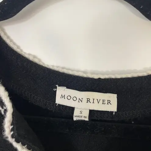 Moon River $79 Black Sleeveless Embroidered Fringe Linen Top Women's Size Small