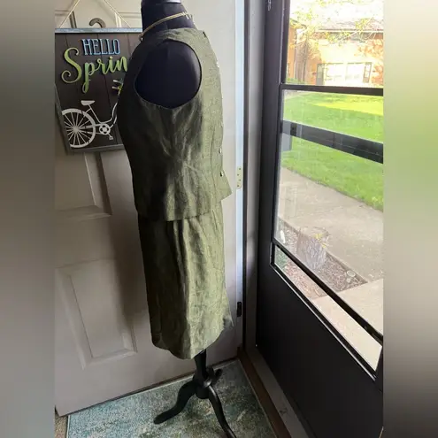 Jones Wear Vintage olive green linen blend two piece skirt set, size 8