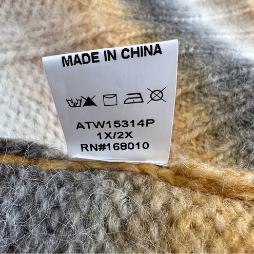 And The Why Striped Fuzzy Sweater size 1X/2X NWT Long Sleeve Grey White Yellow Gray