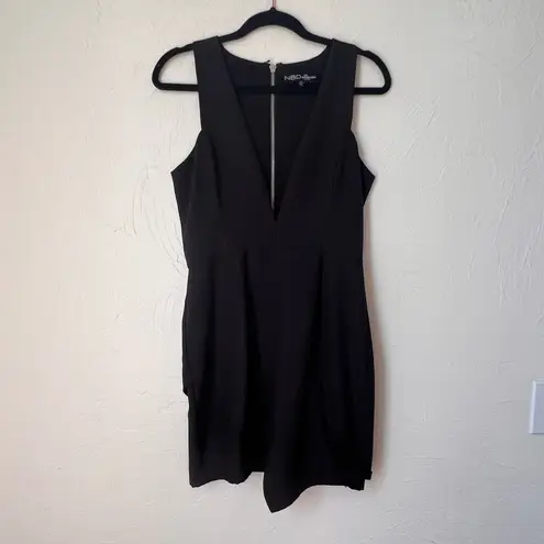 NBD  x Naven twins Revolve What’s  your angle black dress size M