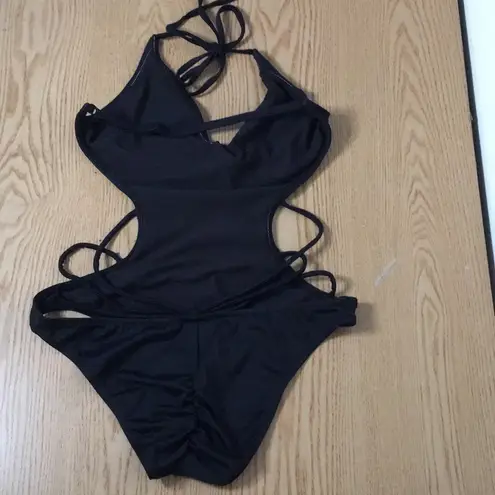 Venus B43 New  1pc Swimsuit Strappy Ruched Black Size 4