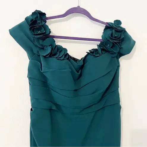 GIA FRANCO 12220 Emerald Green Gown Formal Evening Dress Jeweled Size 16 NWT