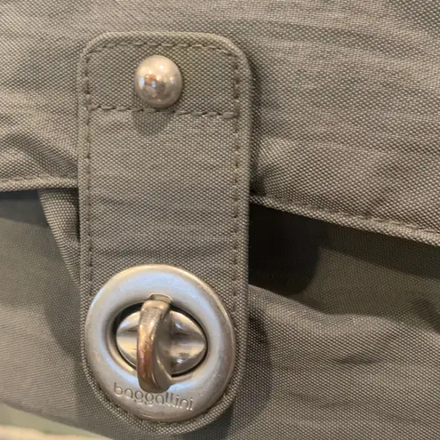 Baggallini  Lightweight Gray Nylon Women's Medium Shoulder Bag Purse