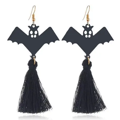 808. Halloween Bat Tassel Earrings Black