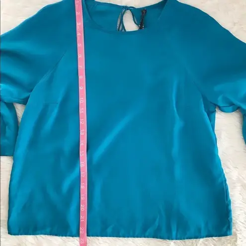 TRACY REESE Bell Sleeve Blouse Silky‎ Tie Back Keyhole Teal Green Blue Small Green