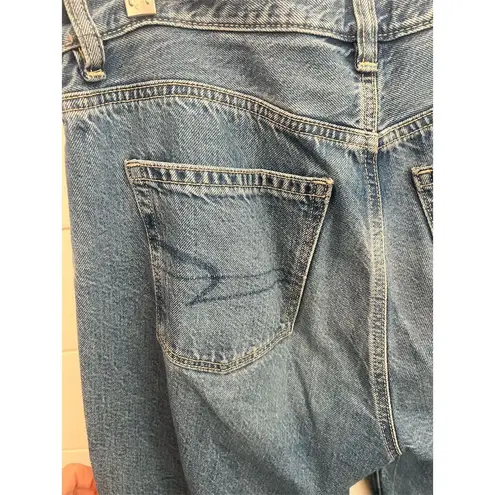 American Eagle Women's Mom Jeans Size 4 Blue High Rise Relaxed Fit
