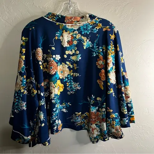Haute project Blue Floral Crop Kimono Cardigan