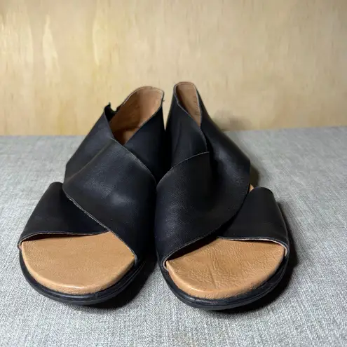 Gentle Souls By Kenneth Cole Latilda Sandal Size 7 Black Leather