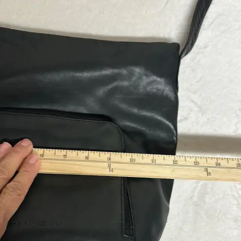 Stone Mountain Black Shoulder Bag Sleek Minimalist Design